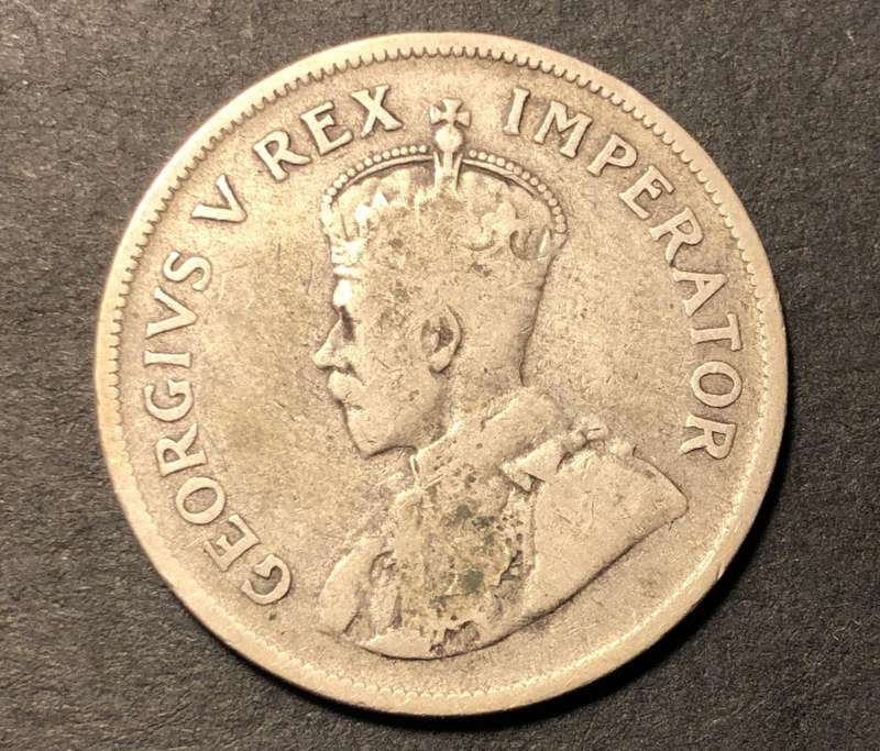 Scarce 1927 SA Union 2 ½ shillings (half crown) silver coin - Filler coin