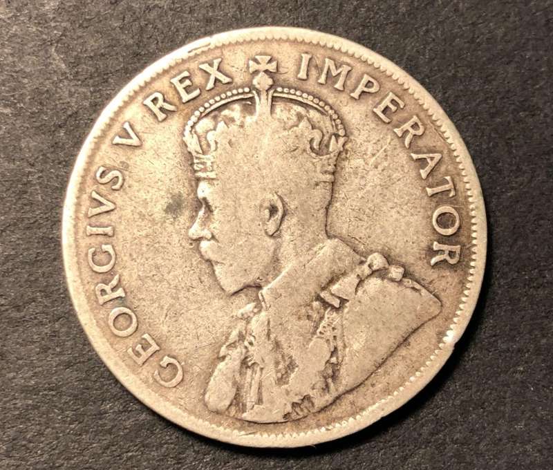 Scarce 1926 SA Union silver 2 shilling (florin) coin - Catalogue value in F is R1,000 - Nice Filler