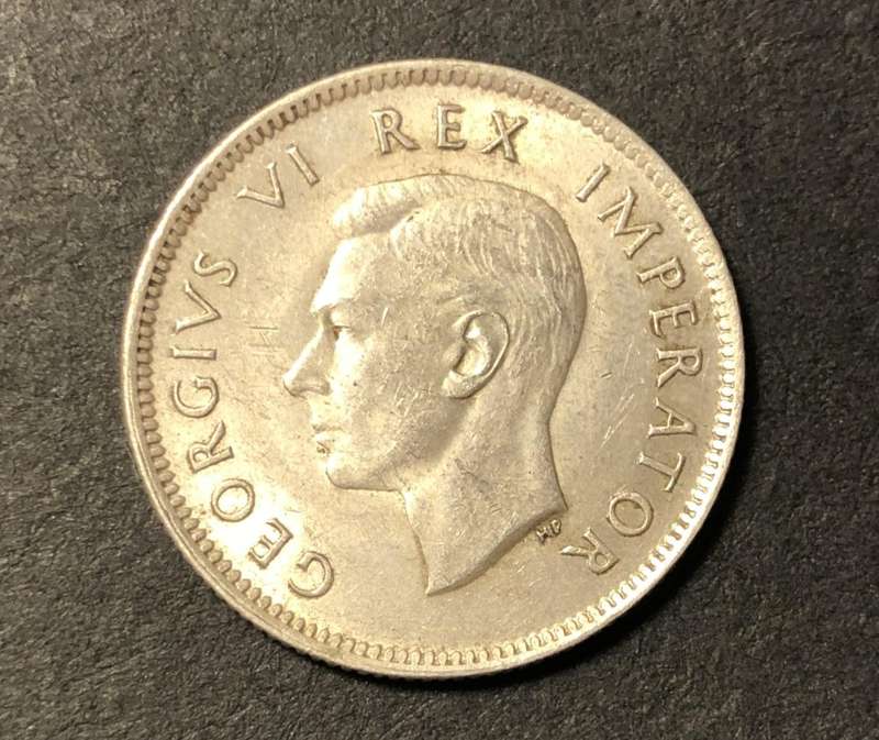 Very nice 1941 SA Union silver shilling coin - 80% silver