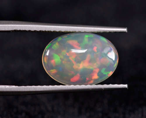 1.70ct BEAUTIFUL ETHIOPIAN WHITE OPAL OVAL CABOCHON