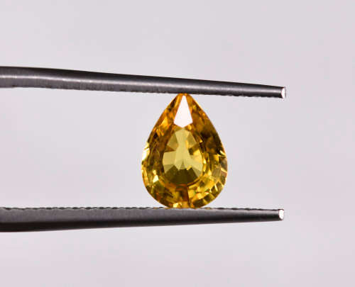 1.16ct YELLOW SAPPHIRE STUNNING PEAR SHAPE