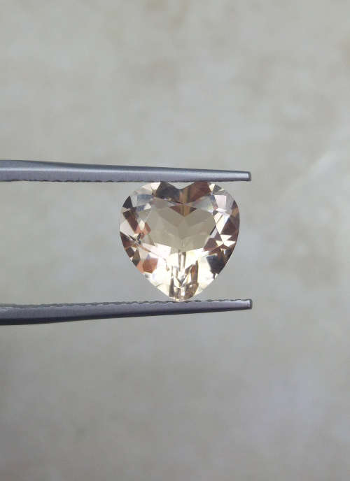 2.44ct Morganite - Heart Shape - Certified
