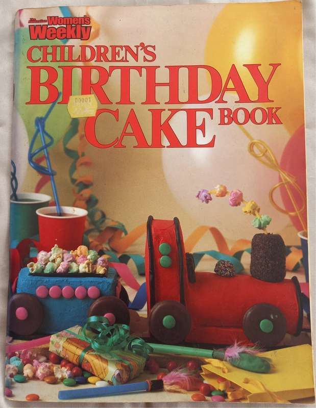 Childrens Birthday Cake Book, Australian Womens Weekly 1980