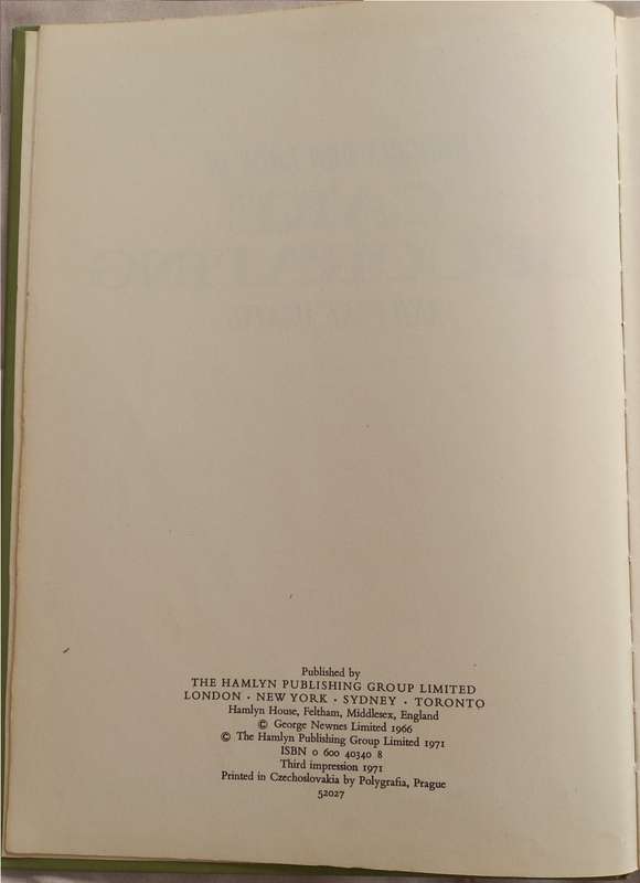 Womans Own Book of Cake Decorating and Cake Making, 1971