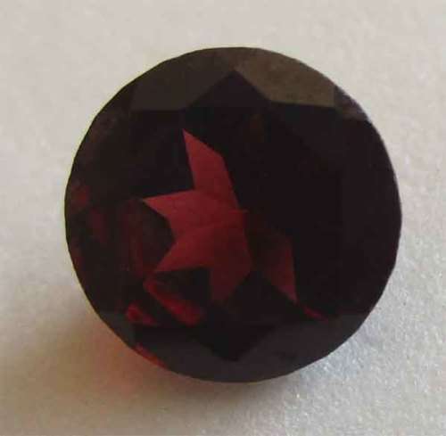 7.50 mm Round cut Genuine Garnet 1.93 ct.
