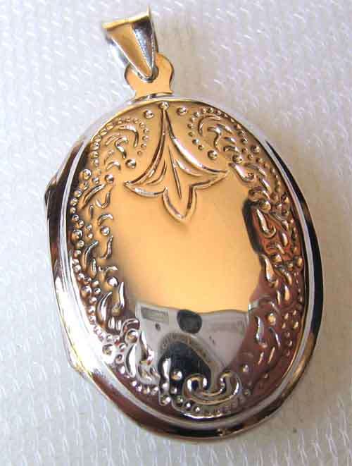 Beautiful 925-Sterling Silver Embosed Locket - Pendant