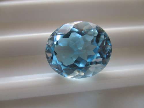 13.00 x 11.00 mm Oval faceted cut Blue Topaz 8.07 ct
