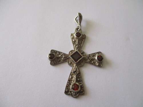 925 Sterling Silver and Genuine Garnets Pendant/Cross
