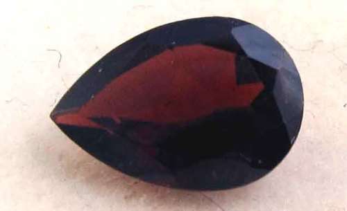 9.00 x 6.00mm Pear cut Garnet 1.31 ct.