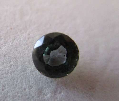 0.47ct  Round cut Blue sapphire