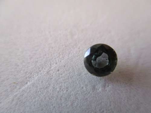 0.47ct  Round cut Blue sapphire