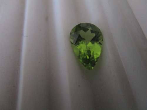 9.00 x 6.10 mm Pear cut Genuine Peridot 1.36 cts