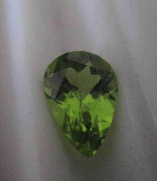 9.00 x 6.10 mm Pear cut Genuine Peridot 1.36 cts