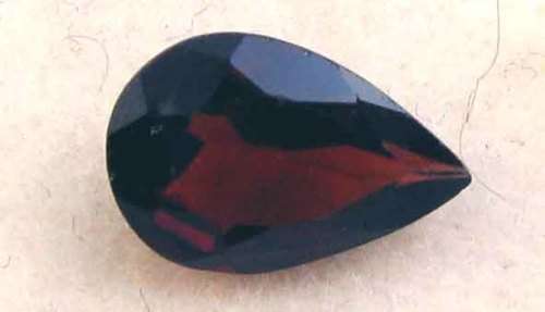 10.00 x 7.00 mm Pear cut Garnet 2.06 ct.