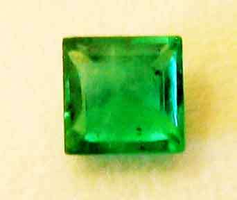 4.10 x 4.10mm Princess cut Emerald 0.43 ct