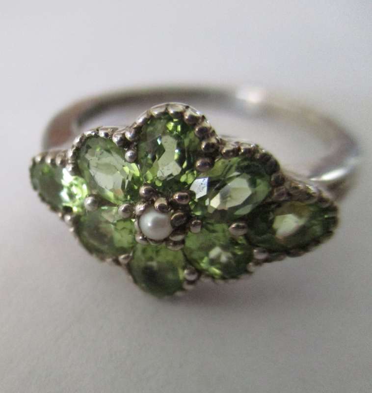 Sterling Silver and Genuine Peridot & Pearl Ring