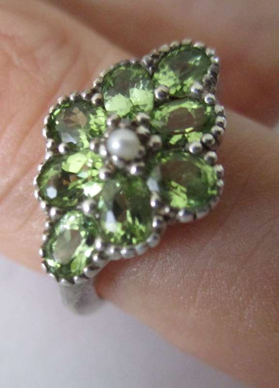 Sterling Silver and Genuine Peridot & Pearl Ring