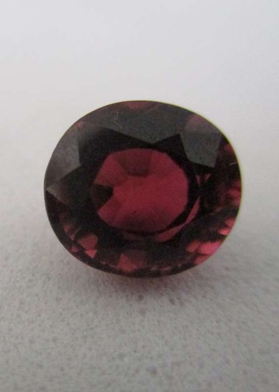 7.60 x 6.80 mm Oval Faceted cut Garnet 1.74 ct