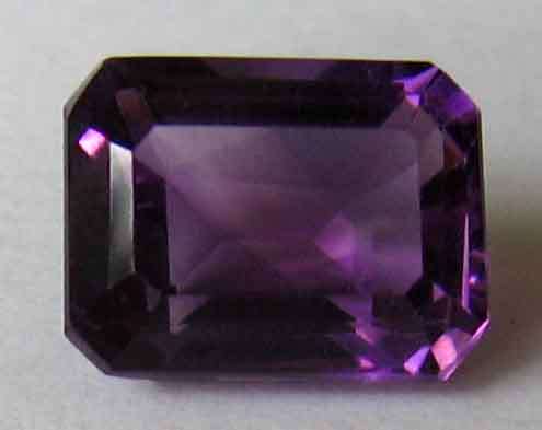 9.00 x 7.00 mm Emerald - faceted cut  Amethyst 2.48 cts.
