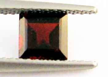 7.00 x 7.00 mm Square cut Garnet 2.24 cts.
