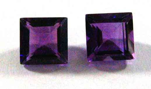 1 lot, 2 pieces of 5.00 x 5.00 mm Square cut Amethysts, T. W. 1.14 cts.