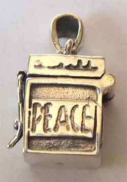Lovely, Sterling Silver   - Treasure Chest / Pendant