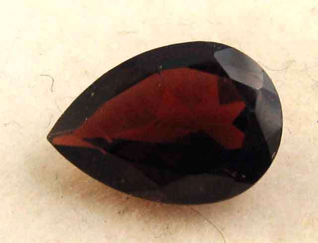 8.00 x 6.00 mm  Pear - faceted cut  Garnet  1.51cts.