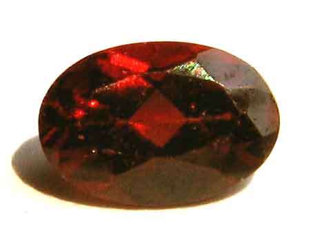 7.00 x 5.00 mm Oval cut Garnet  1,14 cts.
