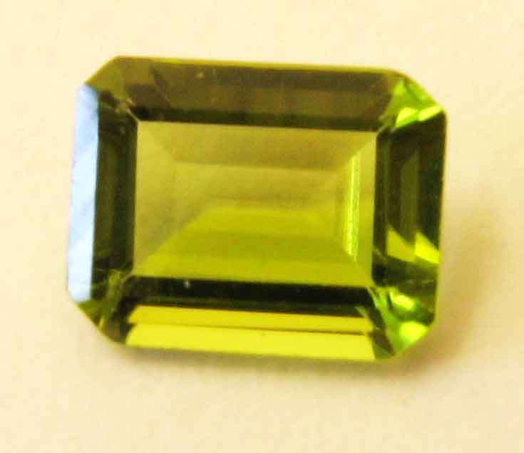 8.00 x 6.00 mm Emerald cut  Peridot 1.55 cts
