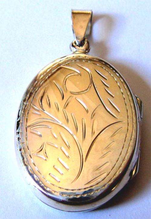 Solid 925 -Sterling Silver , Oval -Locket   Pendant