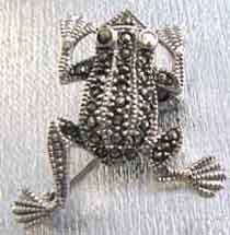 Cute, Sterling Silver and Marcasite ` Frog ` Brooch.