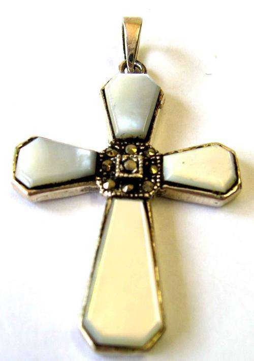Beautiful, Sterling Silver, Marcasite and Mother of Pearls Cross / Pendant.