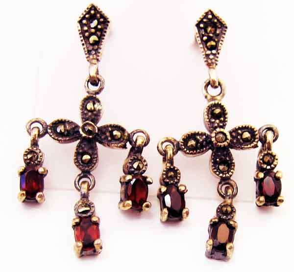Excusite, Sterling Silver , Marcasite  and  Rubies Chandelier-drops Earrings.