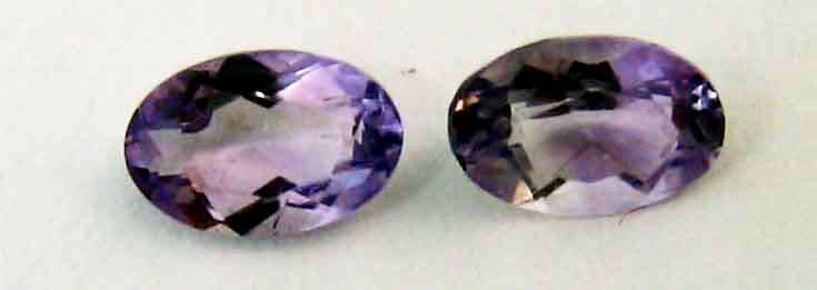1 Lot , 2 pieces of 8.00 x 6.00 mm Oval cut Amethysts, T. W. 2.04 ct.