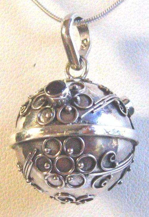 Pretty - Sterling Silver " Rattle " Pendant.