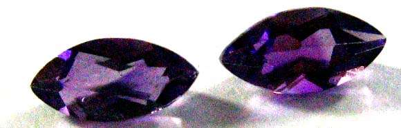 1 lot, 2 pieces of 8.00 x 4.00 mm marquise cut Amethysts 1.07 ct.
