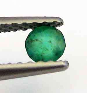 1 pieces of 2.90 mm Round cut Emerald 0.11 cts.