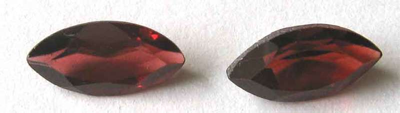 1 Lot, 2 pieces of 10.00 x 5.00 mm marquise faceted cut Garnets T.W. 2.56 ct.