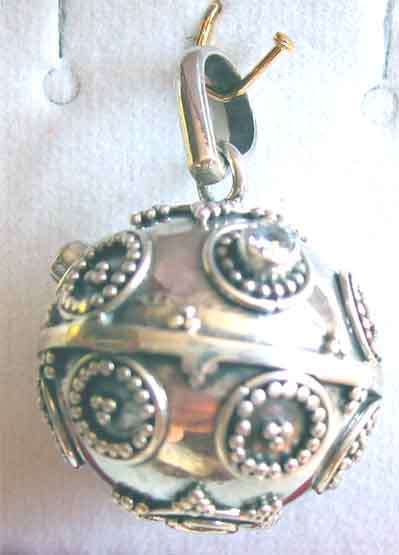 925 - Sterling Silver `` rattle ` Pendant