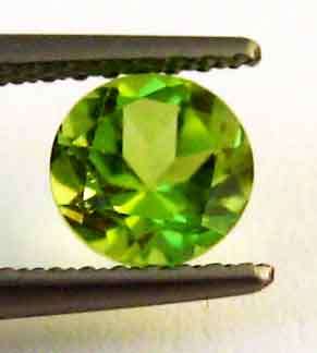 5.50 mm ROUND CUT GENUINE  PERIDOT 0.65 CT.