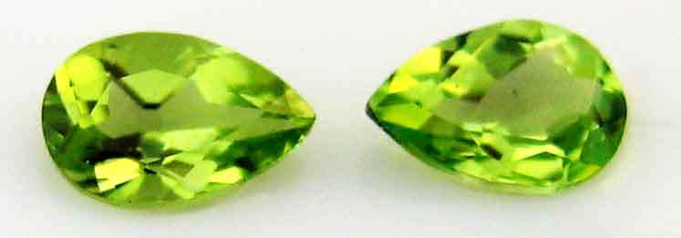 2 PIECES OF 6.00 X 4.00 MM PEAR CUT PERIDOT, T.W. 0.85 CT. [ price for each]