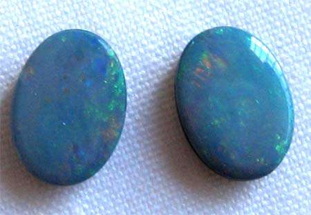 1 Lot, 2 Pieces of 7.00 x 5.00 mm Oval Doublet  Australian Opals ,T. W. 1.21 ct.