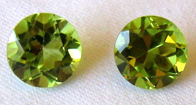 1 lot, 2 pieces 6.00mm round cut  Peridot , T. W. 1.87 cts