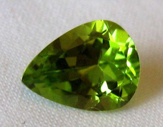 9.00 x 7.00 mm Pear - faceted cut Peridot 1.73 cts.