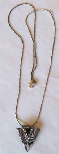 Sterling Silver  Neck-Chain-50cm long + pendant / brooch.