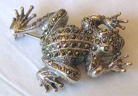 Sterling Silver, Marcasite `` Frog `` Brooch.
