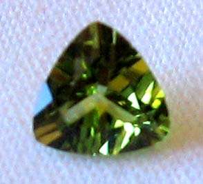 5.00 mm Trillion  cut Peridot 0.42 cts