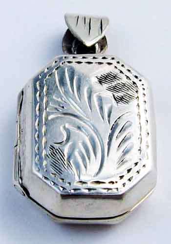STERLING SILVER LOOCKED PENDANT