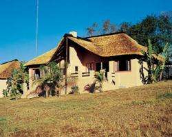 (SPEND 5 DAYS / 4 NIGHT AT HAZYVIEW CABANAS 3 BEDROOM 8 SLEEPER 17-21 JANUARY 2011