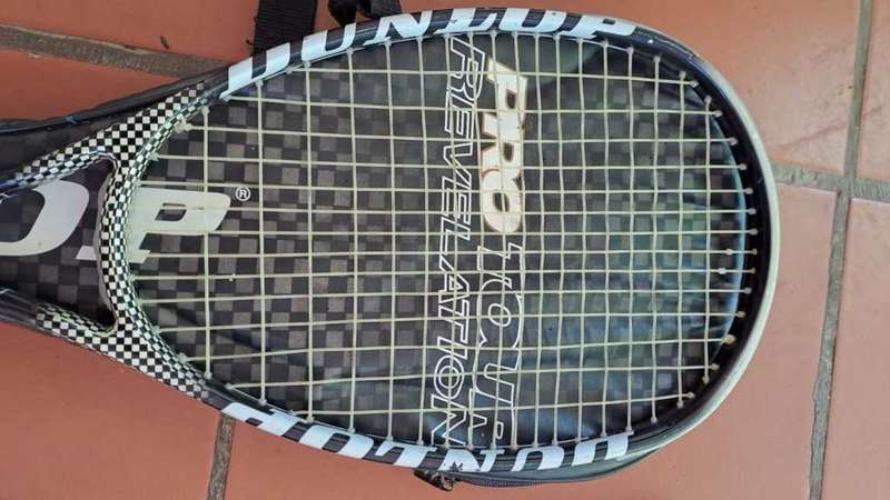 8 Squash racquets